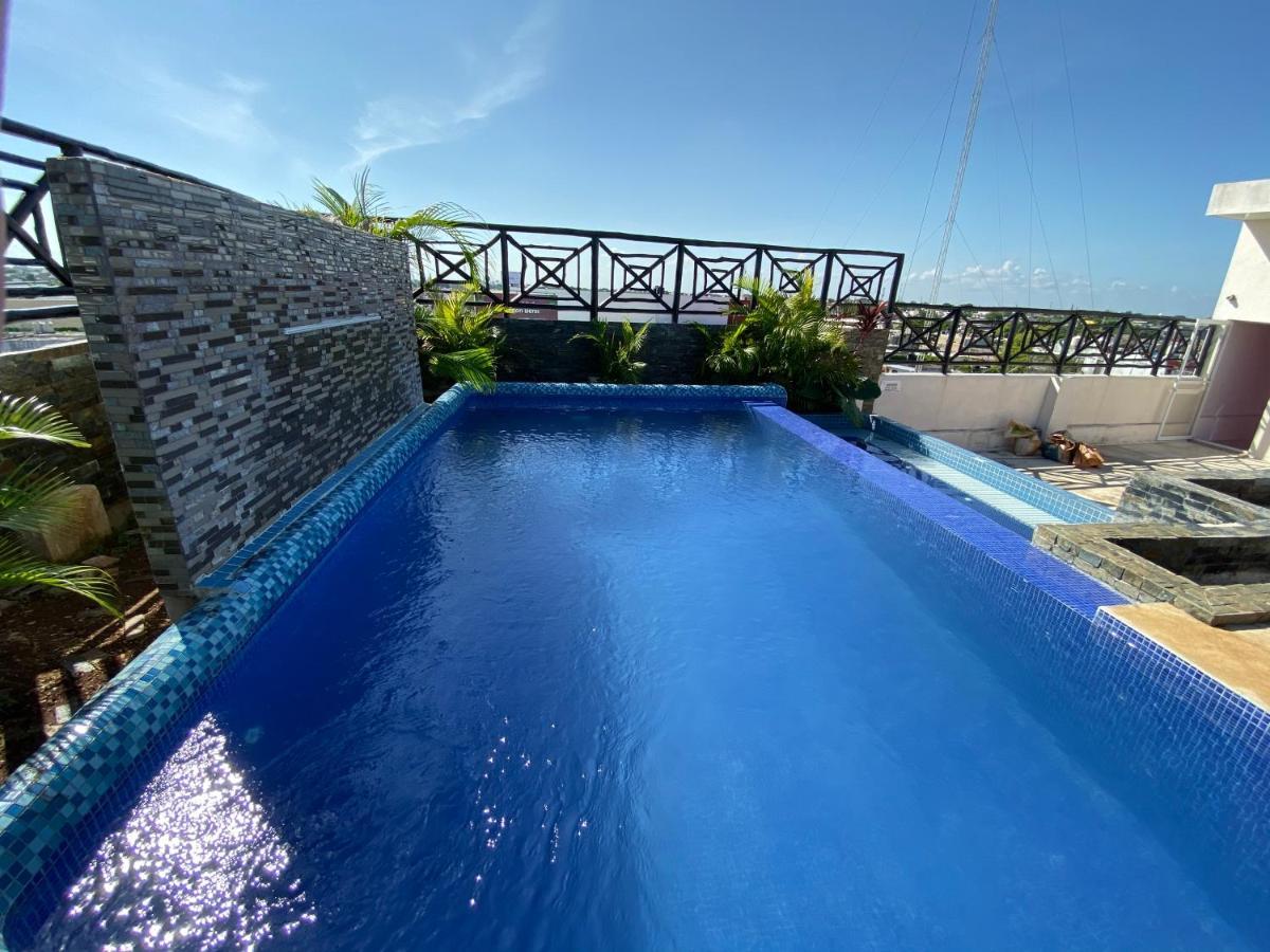 Suites La Roca By R&T Κανκούν Εξωτερικό φωτογραφία